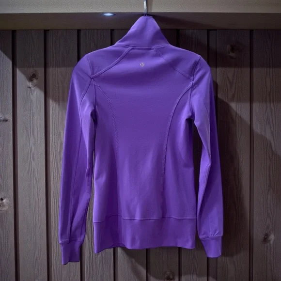 Lululemon Women's Purple Zip Up Fitted Jacket! Size 4! - Picture 10 of 11